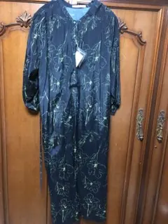 KBF 花柄ワンピース レーヨン100% フリーサイズ タグ付き