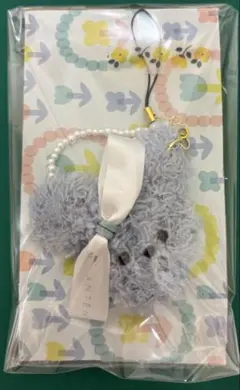 ハンドメイド　モールドールうさぎキーチャーム