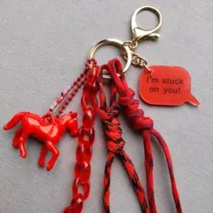 パラコードキーホルダー　 赤　馬　 プラチェーン