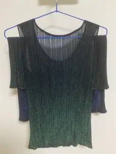 PLEATS PLEASE サイズ4 アームカバー付き　タンクトップのサムネイル
