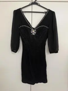 ビーズ装飾 Vネック タイトドレス 黒