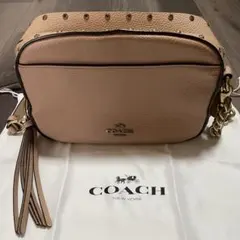 COACH スタッズ ショルダーバッグ - メルカリ