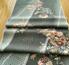 2520⭐︎正絹⭐︎金彩⭐︎美しいグリーンの草花丸文⭐︎ハギレ　37×105