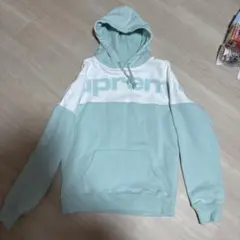 パーカー　フード付きパーカー 青