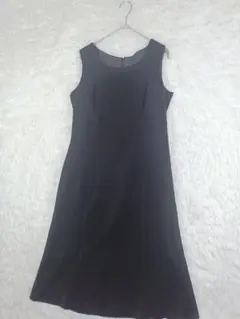 黒のノースリーブ　11号 ひざ丈ワンピース 裏地あり。付属品なし。