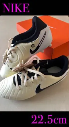 新品タグ付き　スパイク22.5cm NIKEナイキ　ティエンポ レジェンド 10