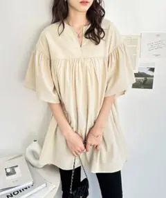 GeeRA フレアー袖キーネックブラウスのサムネイル