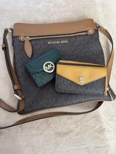 マイケルコース ショルダーバッグ