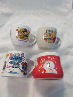 ディズニー　スーベニアカップ　4個　プーさん　スティッチ　クリスマス　ハロウィン