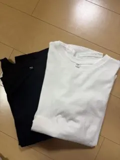 UNIQLOソフトコットンラウンドネック長袖Tシャツ2色セット