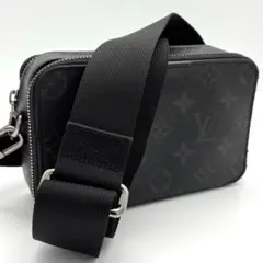 未使用に近いルイヴィトン モノグラム エクリプス アルファウェアラブルウォレット