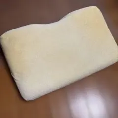 TEMPUR 人間工学枕 クリーム色