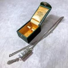 Item thumbnail for item ba08a047-774a-4d4c-abf6-cb9e0a8e0ba9