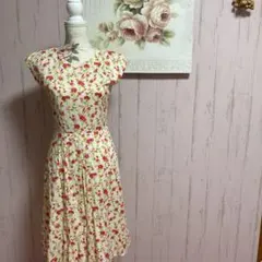 ハンドメイド　リバティ　フレンチスリーブワンピースのサムネイル
