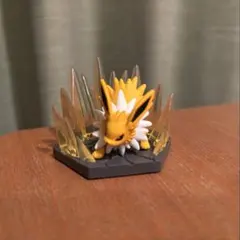 ポケモン　ジオラマコレクトゴースト&でんき　サンダース　フィギュア　カプセルトイ