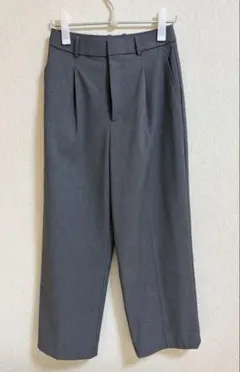 ユニクロ　タックワイドパンツ
