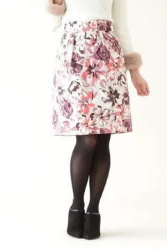 プロポーション フラワーカット ジャガードタイトコクーンスカート