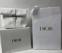 《新品》Dior コフレポーチ　ショッパー付きのサムネイル