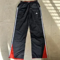 アディダス　ナイロンパンツ　ジャージ　サイズ150