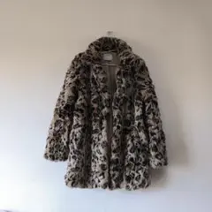 Bershka レオパード柄ファーコート M 28