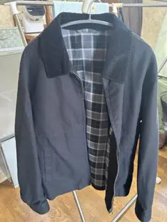 UNIQLOコーデュロイ襟付き黒ジャケット