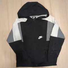 Nike フード付きジャケット 黒/グレー