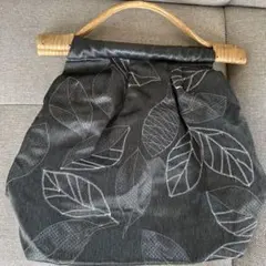 ダークグレー 葉の刺繍 グラニーバッグ　【ハンドメイド】