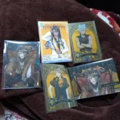 ツイステ サバナクロー寮カードと缶バッジセット