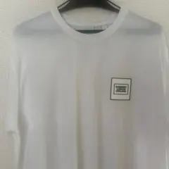 BURBERRYメンズ　ロゴアップリケ コットンTシャツ