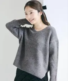 グレー Vネック 長袖ニット