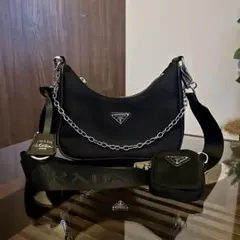 PRADAプラダ　ポーチ　ノベルティショルダーバッグ PRADA - PRADA ノベルティ ポーチバッグの通販 by dn's shop｜プラダ