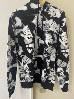 NIKE グラフィックパーカー Mサイズ ブラック/ホワイト