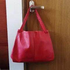 ✮トートバッグ ショルダーバッグ　牛革