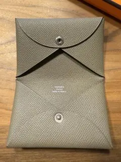 最終値下げ！極美品 箱付き エルメス カルヴィ カードケース 楽天市場】HERMES エルメス カードケース CALVI カルヴィ
