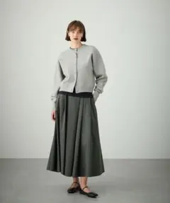 〈新品 未使用〉N.O.R.C タックフレアスカート