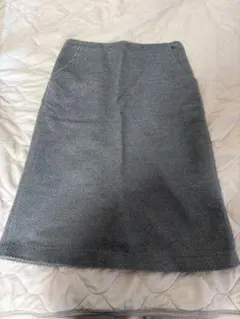 新品ひざ丈スカート　グレー　ロペピクニック