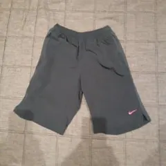 Nike ネイビーショートパンツМ