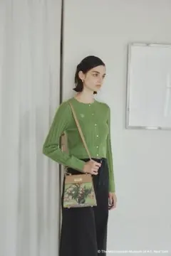 LILY BROWN メトロポリタン美術館 ケーブルニットカーデのサムネイル