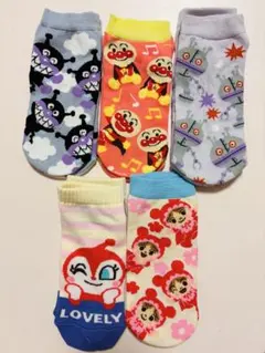 新品！アンパンマン　バイキンマン　ドキンちゃん　靴下　大人用　5足セット