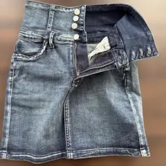 【新品】ロープエッジdenim スカート／リップサービス（LIPSERVICE）