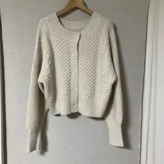 ニットカーディガン