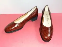 フェラガモ ローファー