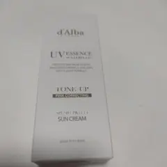d'Alba UV ESSENCE WATERFUL 日焼け止めクリーム