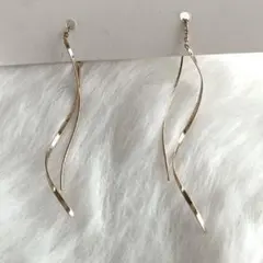 美品 K18PG ウェーブバー アメリカンピアス　ピンクゴールド