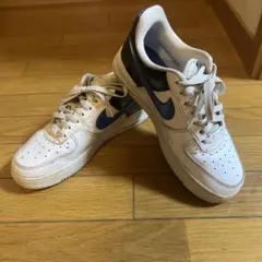 NIKE AIR FORCE 1 スニーカー