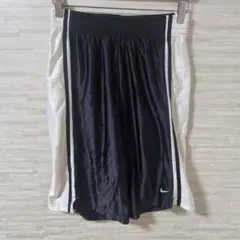 【L】NIKE ナイキ バスパン ロゴ ブラック 光沢 メンズのサムネイル