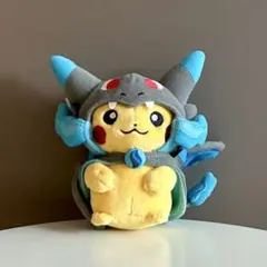 【ポケセン産】メガリザードンXポンチョを着たピカチュウ ぬいぐるみマスコット