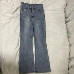 ライトブルーストレートデニム