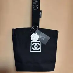 【CHANEL】ノベルティミニトートバッグ　黒 カメリアチャーム付(フランス製)