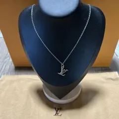 LOUIS VUITTON LVロゴ ネックレス シルバーカラー50cmのサムネイル